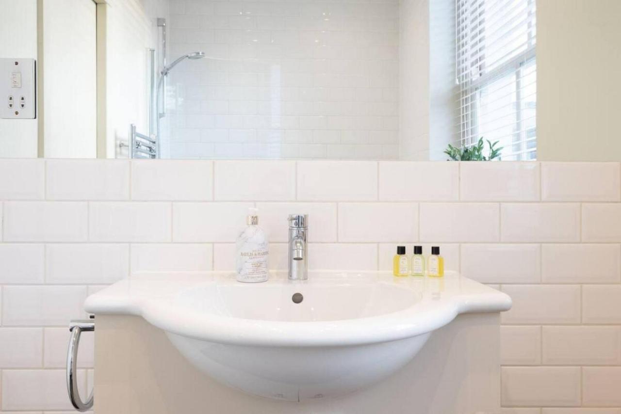 Fabulous Notting Hill Spacious Studio Apartment Londra Esterno foto